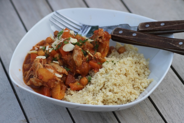 Slow-cooked_Chicken, apricot and chickpea tagine@ healthyfoodiebaby